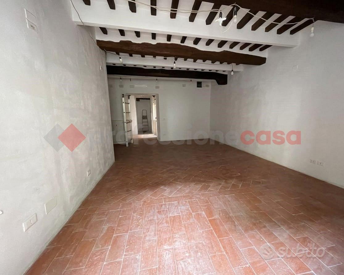 Negozio Arezzo [RIF VF128VCG] - Vista 2