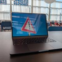 MacBook Air M2 - 8GB - 256GB - Midnight