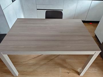 Tavolo rettangolare allungabile