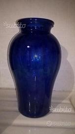 Vaso grande in vetro blu