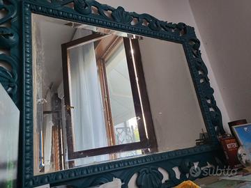 Specchio antico in legno massiccio