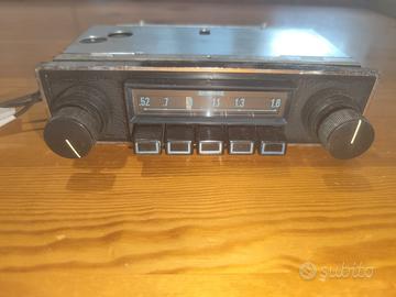 Autoradio Autovox vintage anni 60