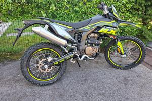 PROMO ENDURO FB MONDIAL SMX 125 MOT. APRILIA LC