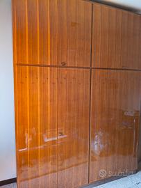 armadio guardaroba capiente 