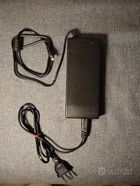 caricabatterie per bike e monopattino elettrici 
