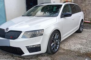 skoda Octavia 2.0 TDI RS  dsg 