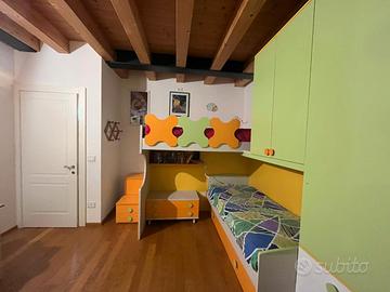 cameretta ponte con 3 letti 