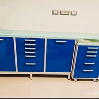 SERIE DI MOBILI TOP IN VETRO