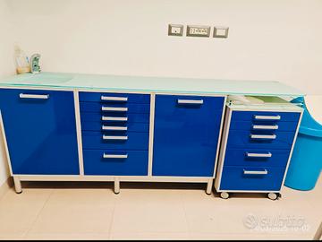 SERIE DI MOBILI TOP IN VETRO