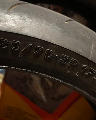 Gomme moto metzeler