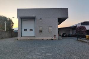Capannone magazzino CAT. D7, 1050 mq porzionabile