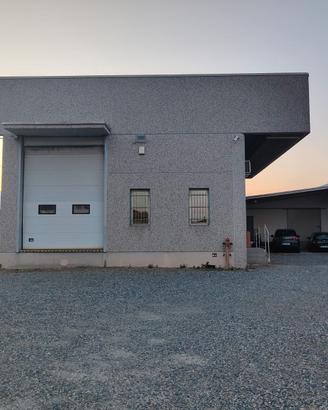 Capannone magazzino CAT. D7, 1050 mq porzionabile