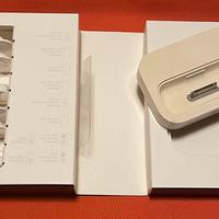 APPLE UNIVERSAL DOCK