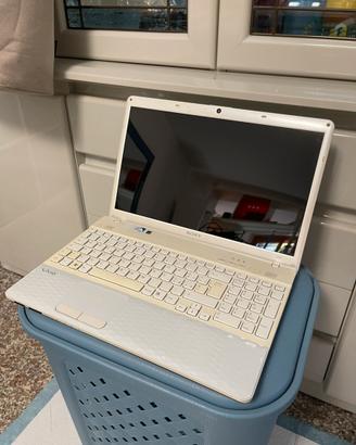 PC portatile Notebook Sony VAIO 15.6" Bianco