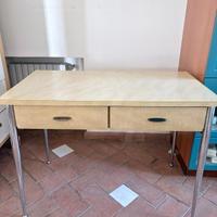Tavolo da cucina vintage