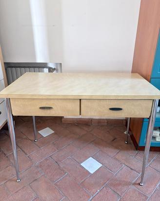 Tavolo da cucina vintage