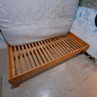 Camera da letto e letto da una piazza e mezzo