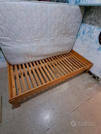 Camera da letto e letto da una piazza e mezzo