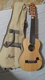 Guitalele Flight GUT350 con Piezo Amplificato