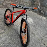 Bicicletta Rockrider Explore 500.