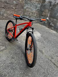 Bicicletta Rockrider Explore 500.