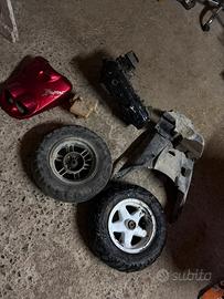 Ricambi Booster blocco motore,cerchi e plastiche