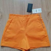 Pantaloncini short vita medio alta