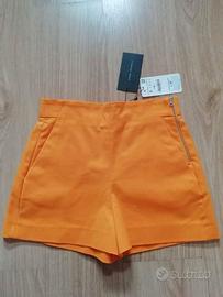 Pantaloncini short vita medio alta