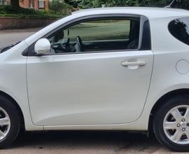 Toyota iq