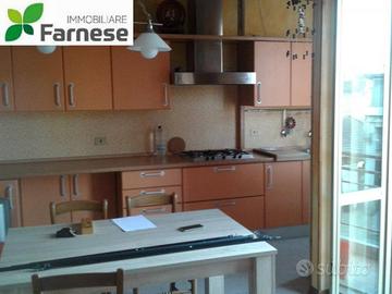 Appartamento di 110 m² con 4 locali e box auto a P