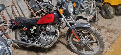  Yamaha SR500