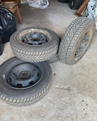 Gomme invernali con cerchi in ferro