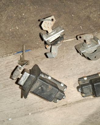 Serratura chiave blocchetto sella bauletto vespa