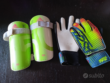 Guanti portiere e parastinchi calcio bambino