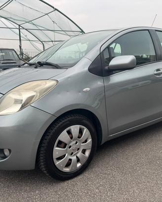 Toyota Yaris 1.3 5 porte Sol