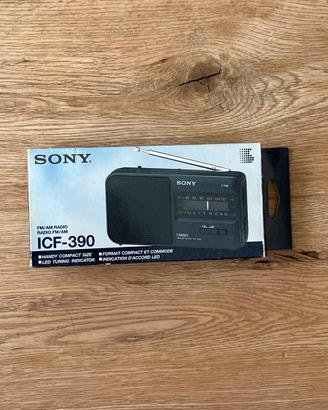 Radio portatile vintage SONY ICF-390