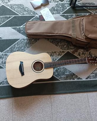 chitarra elettroacustica Taylor BT1 e Walnut 