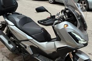 Honda adv350