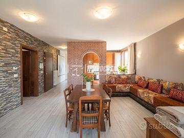 ampio Appartamento con terrazzo