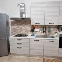 Cucina 2,70m + frigorifero libera installazione