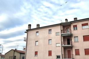 SANT'ANNA: APPARTAMENTO DA RIMODERNARE, DUE CAM...