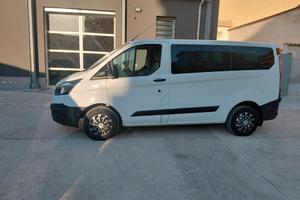 Ford Transit Custom 9 posti