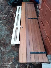 Porta finestra con gelosie