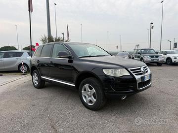 VOLKSWAGEN Touareg 2.5 R5 TDI DPF tiptronic Exclus