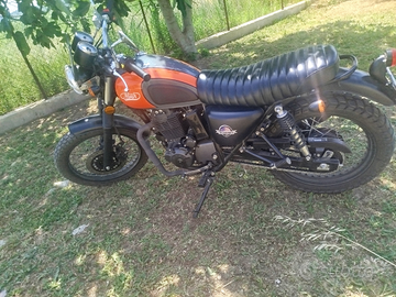 Moto mash scrambler 400 usata pochissimo
