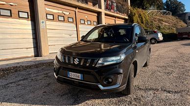 Suzuki Vitara Hybrid GPL 2021 Total Black