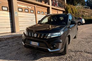 Suzuki Vitara Hybrid GPL 2021 Total Black