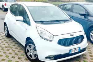 KIA VENGA bianca