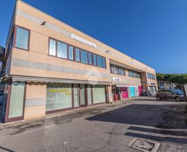 NEGOZIO A CERVIA