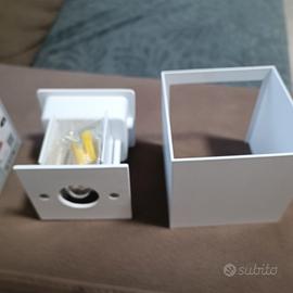 Nuova lampada per esterni ed interni led, bianca